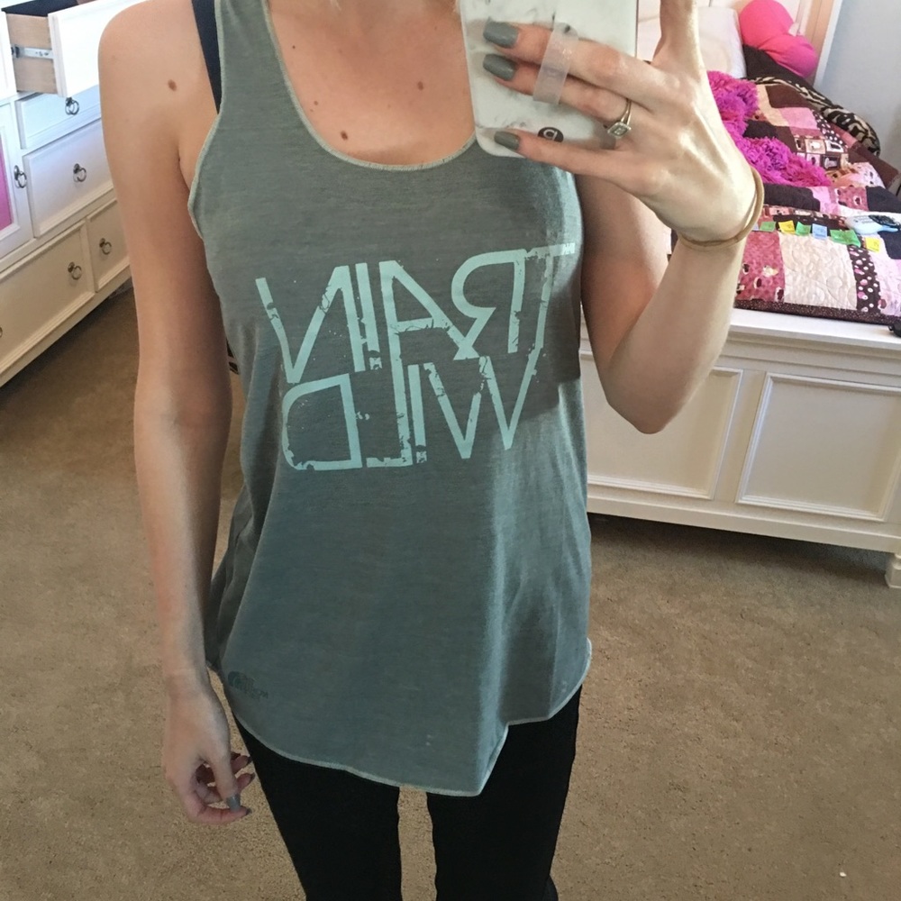 North face tank top!🏃‍♀️👟